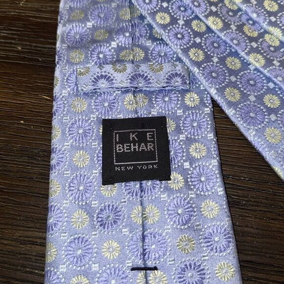 Ike Behar tie - Unuswd still has Nordstrom tag - Picture 3 of 5